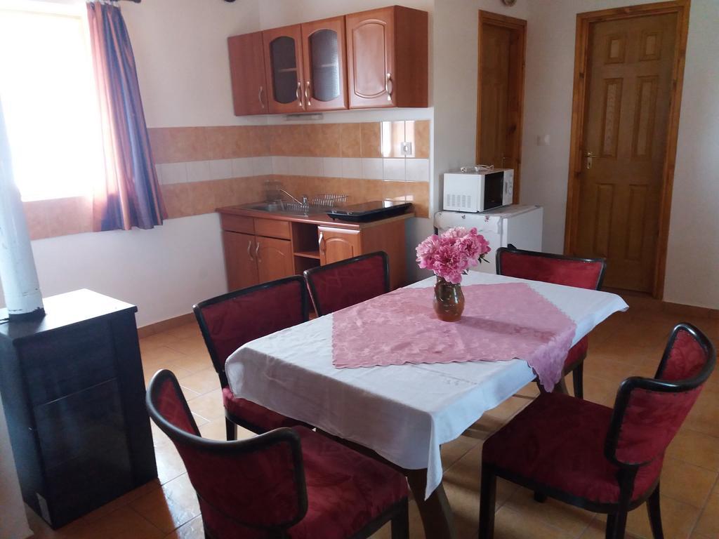 Orban Vendeghaz Guest House Kovagoors ภายนอก รูปภาพ